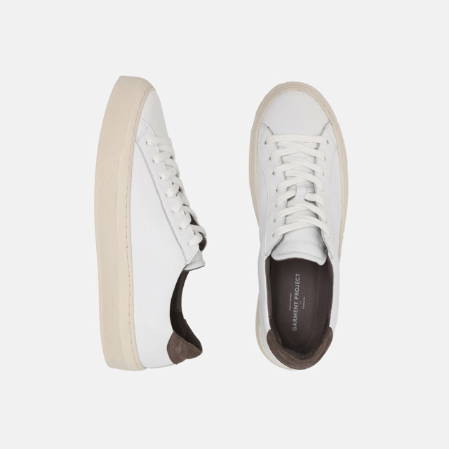 læder sneaker med kontrast