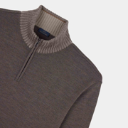 1/2 zip strik med two tone detaljer